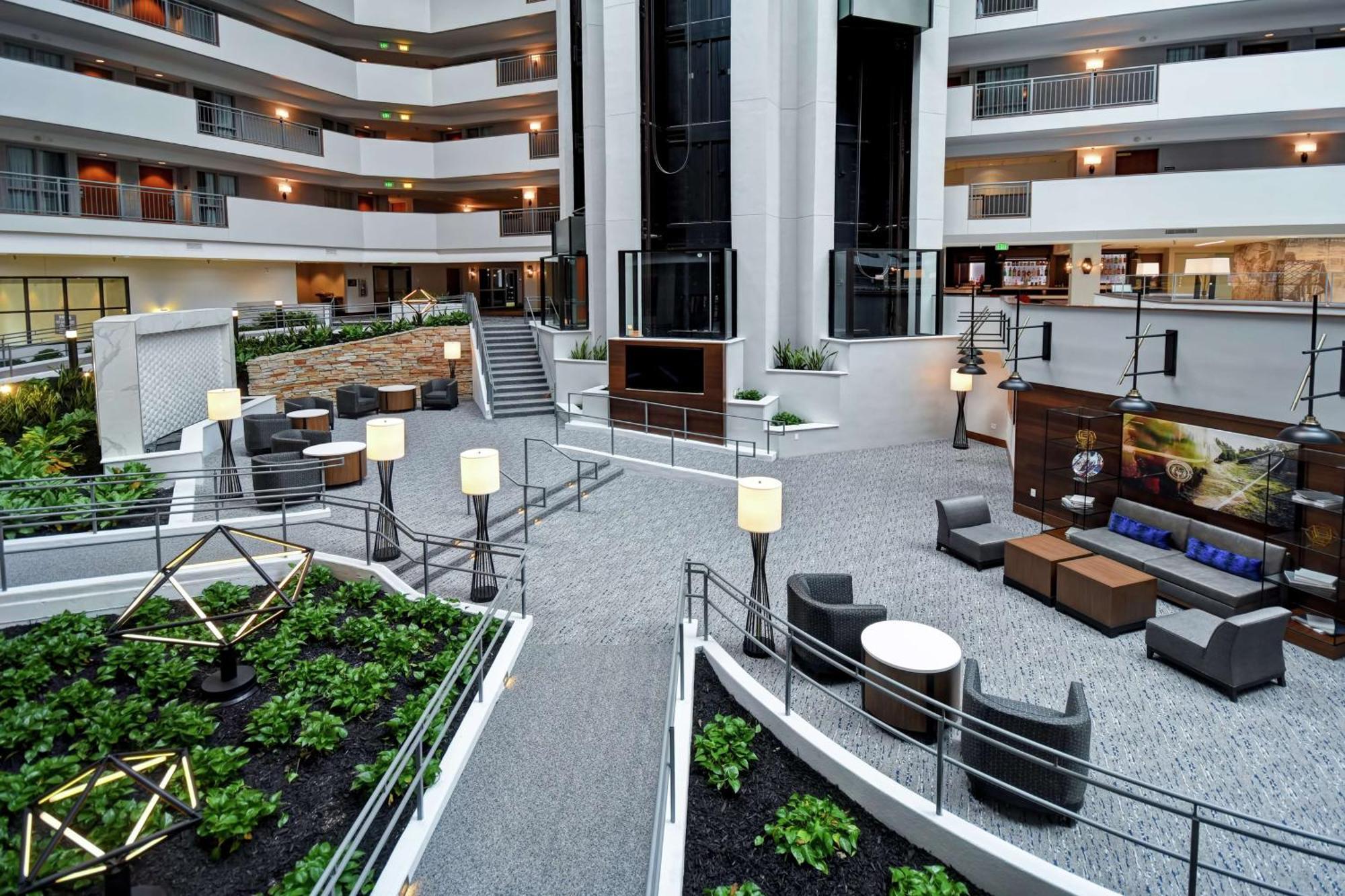 Embassy Suites By Hilton Omaha Downtown Old Market Esterno foto